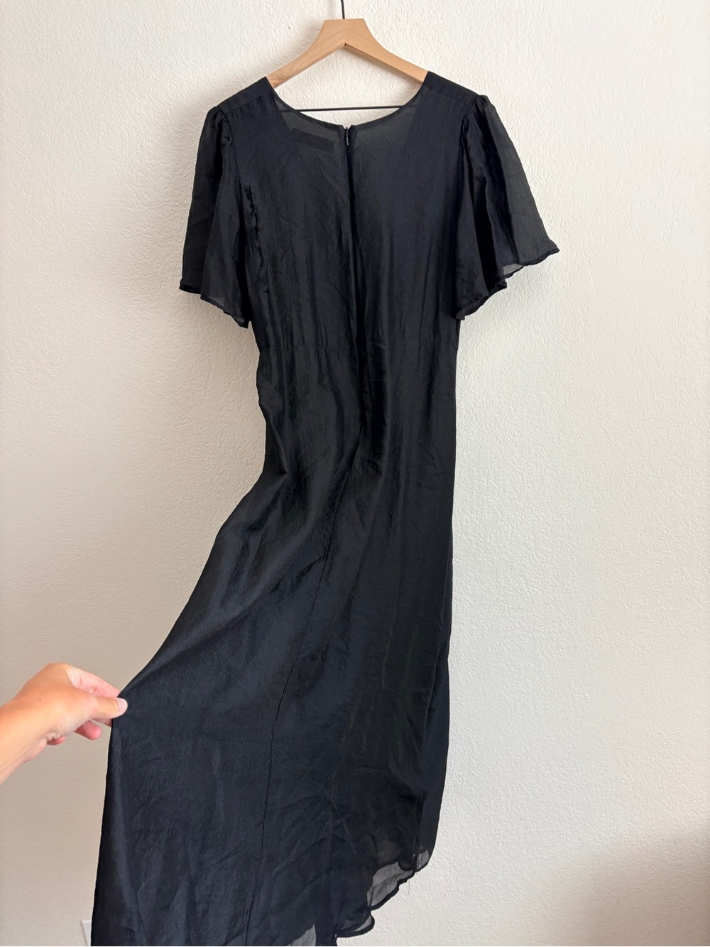 Lisa Says Gah Black Grace Chiffon Midi Dress - Picture 9 of 11